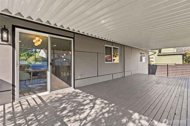 9548 3rd Avenue NW, Seattle, WA 98117