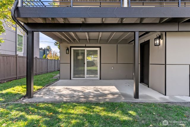 9548 3rd Avenue NW, Seattle, WA 98117