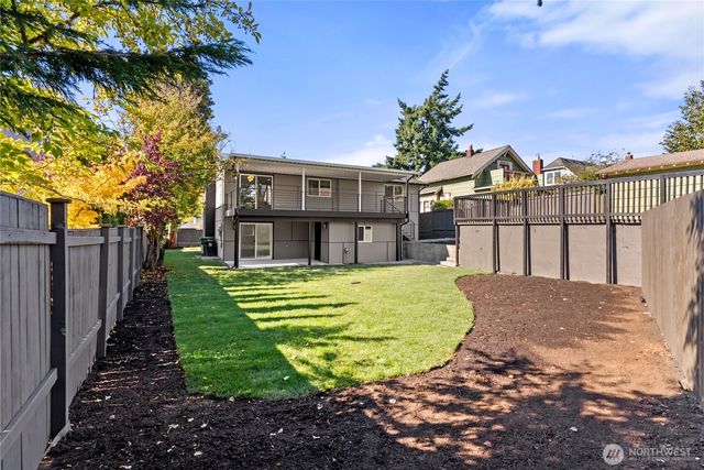 9548 3rd Avenue NW, Seattle, WA 98117