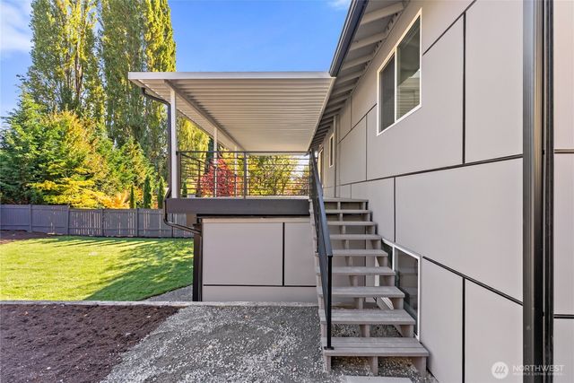 9548 3rd Avenue NW, Seattle, WA 98117