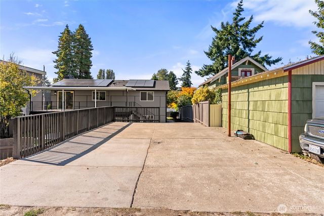 9548 3rd Avenue NW, Seattle, WA 98117