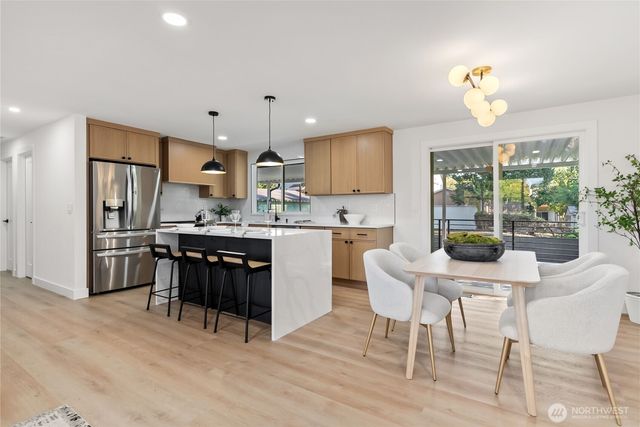 9548 3rd Avenue NW, Seattle, WA 98117
