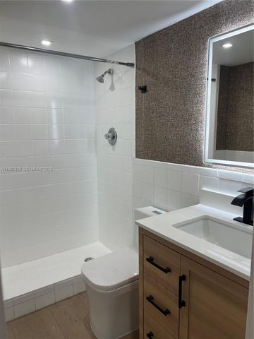 17021 N Bay Rd 124, Sunny Isles Beach, FL 33160
