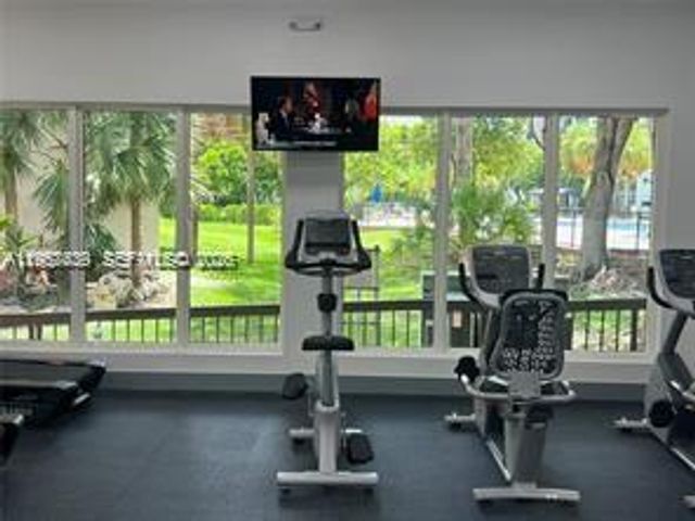 17021 N Bay Rd 124, Sunny Isles Beach, FL 33160