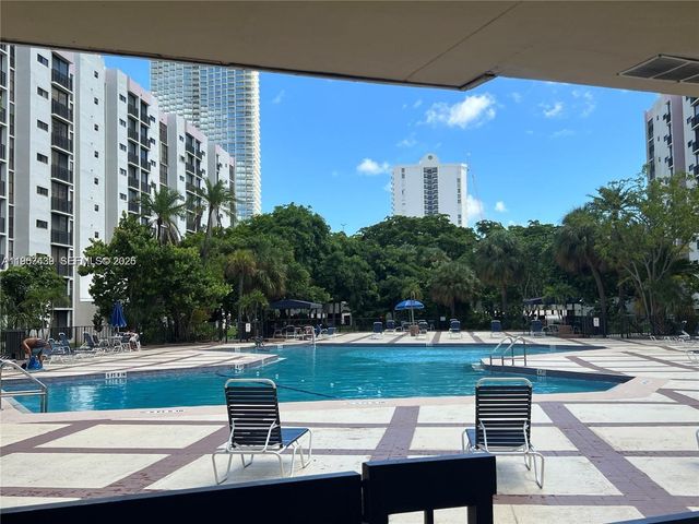 17021 N Bay Rd 124, Sunny Isles Beach, FL 33160