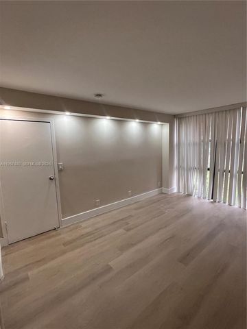 17021 N Bay Rd 124, Sunny Isles Beach, FL 33160