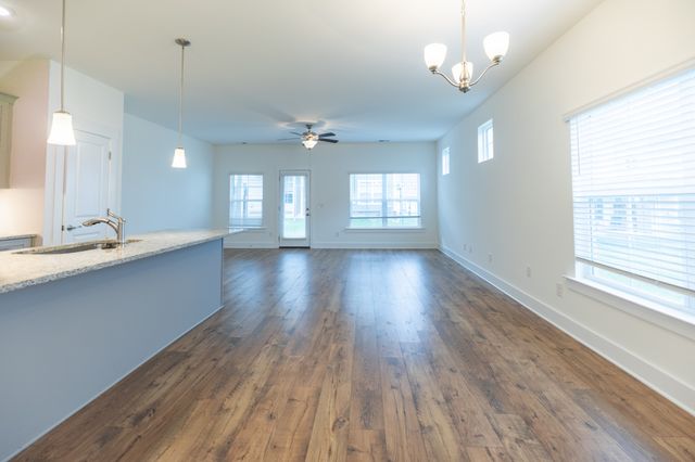 1050 Sweetleaf Dr, Franklin, TN 37064