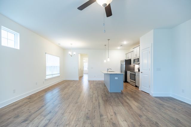 1050 Sweetleaf Dr, Franklin, TN 37064