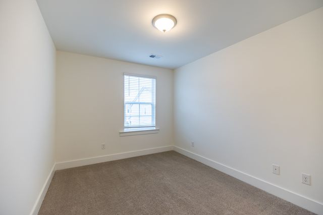 1050 Sweetleaf Dr, Franklin, TN 37064