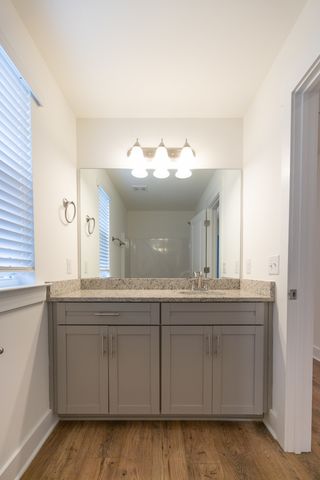 1050 Sweetleaf Dr, Franklin, TN 37064