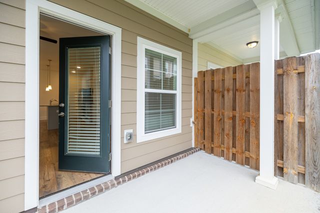 1050 Sweetleaf Dr, Franklin, TN 37064