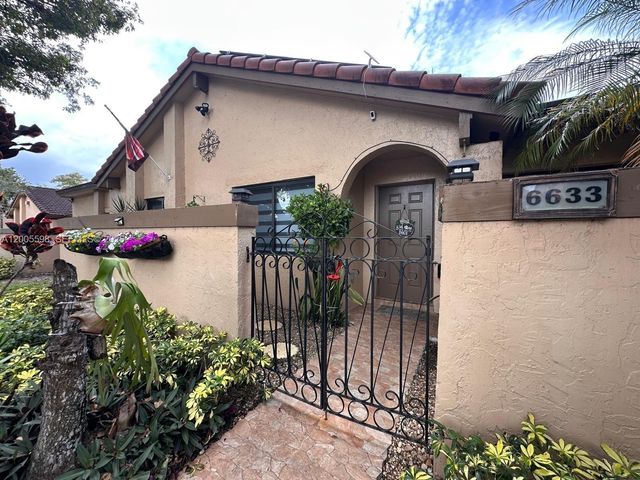 6633 NW 178th Ter, Hialeah, FL 33015