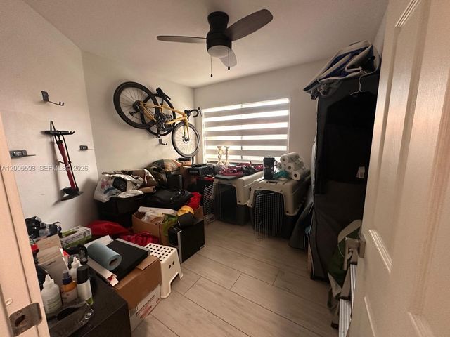 6633 NW 178th Ter, Hialeah, FL 33015