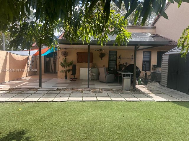 6633 NW 178th Ter, Hialeah, FL 33015