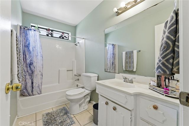37137 26th Street E, Palmdale, CA 93550