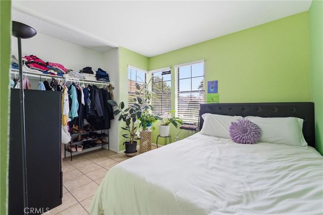 37137 26th Street E, Palmdale, CA 93550