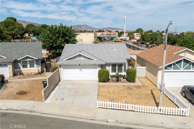 37137 26th Street E, Palmdale, CA 93550
