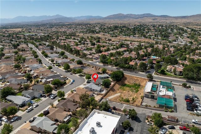 37137 26th Street E, Palmdale, CA 93550