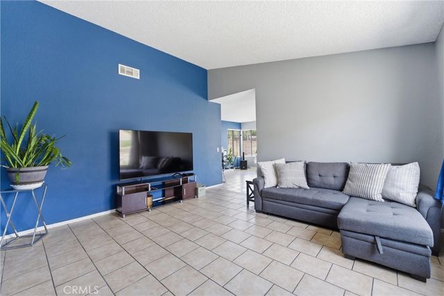 37137 26th Street E, Palmdale, CA 93550