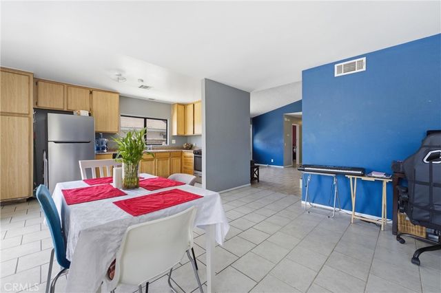 37137 26th Street E, Palmdale, CA 93550
