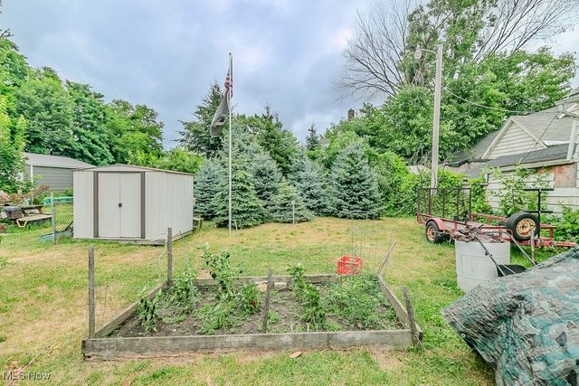 1615 E 34th Street, Cleveland, OH 44114