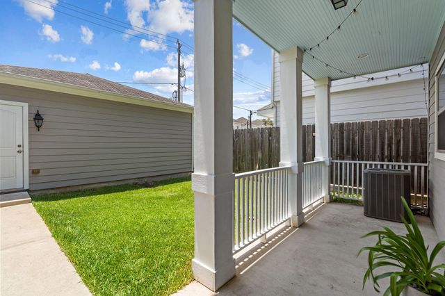 516 W 24th Street, Houston, TX 77008