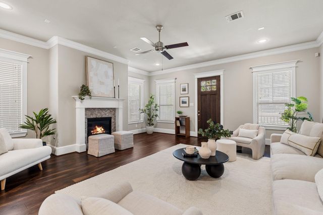 516 W 24th Street, Houston, TX 77008