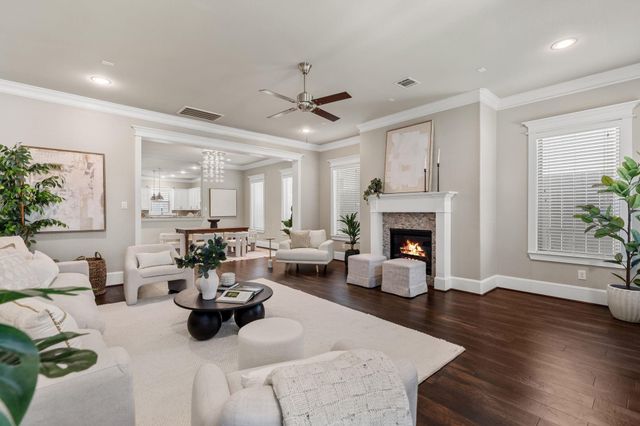 516 W 24th Street, Houston, TX 77008
