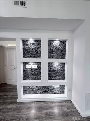 8127 Bushclover Drive, Tipp City, OH 45371