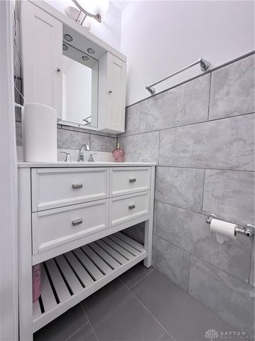 8127 Bushclover Drive, Tipp City, OH 45371