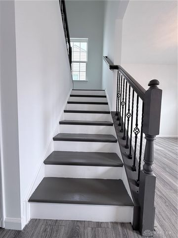 8127 Bushclover Drive, Tipp City, OH 45371