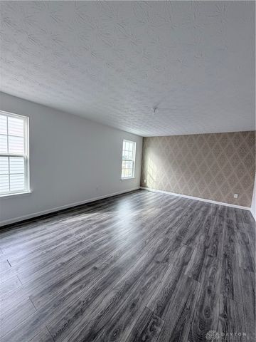 8127 Bushclover Drive, Tipp City, OH 45371