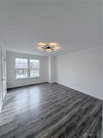 8127 Bushclover Drive, Tipp City, OH 45371