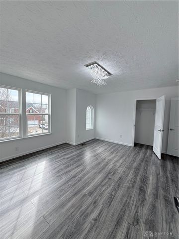 8127 Bushclover Drive, Tipp City, OH 45371