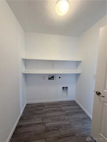 8127 Bushclover Drive, Tipp City, OH 45371