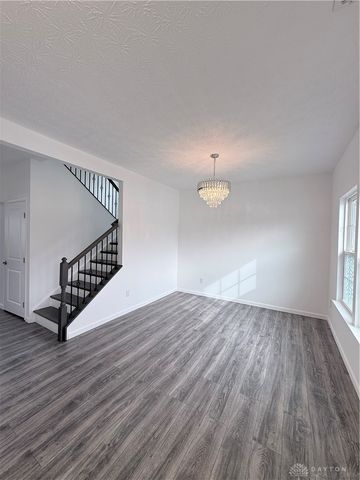 8127 Bushclover Drive, Tipp City, OH 45371