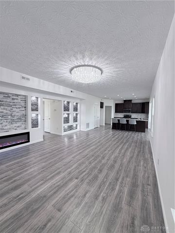 8127 Bushclover Drive, Tipp City, OH 45371