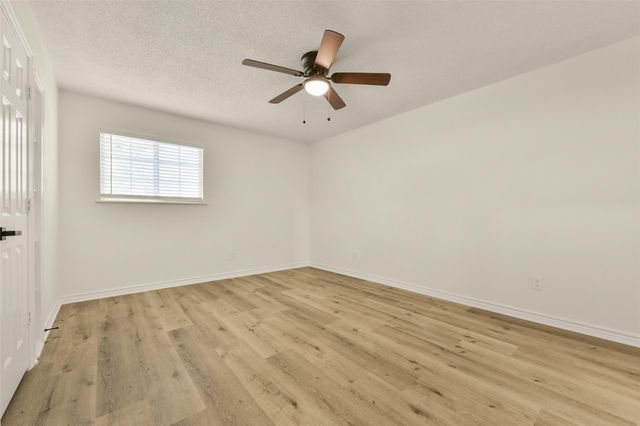 3727 Thursa Lane, Friendswood, TX 77546