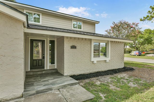3727 Thursa Lane, Friendswood, TX 77546