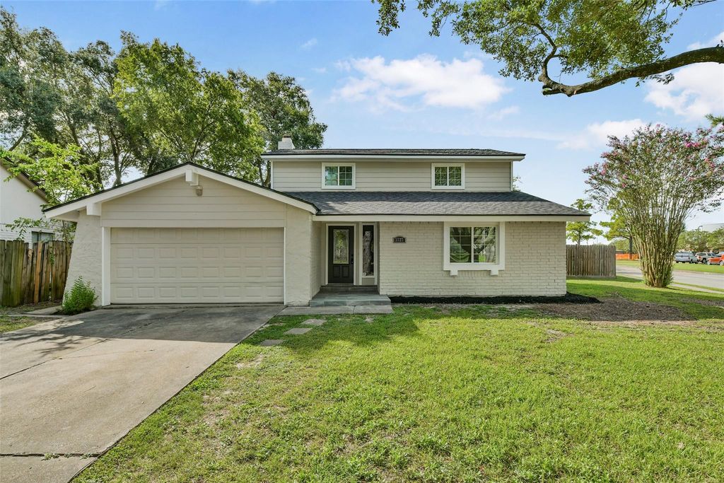3727 Thursa Lane, Friendswood, TX 77546