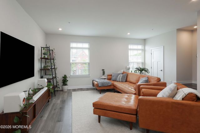 72 Anchor Way 272, Cliffwood, NJ 07721