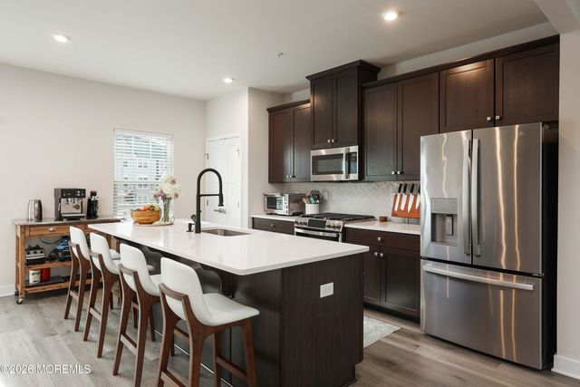 72 Anchor Way 272, Cliffwood, NJ 07721