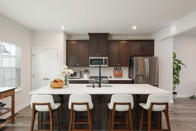 72 Anchor Way 272, Cliffwood, NJ 07721