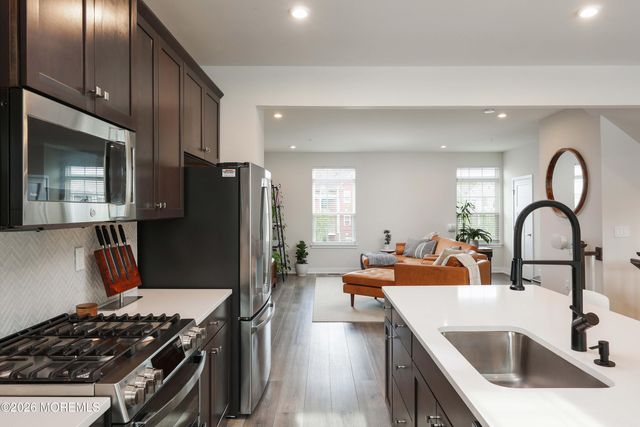 72 Anchor Way 272, Cliffwood, NJ 07721