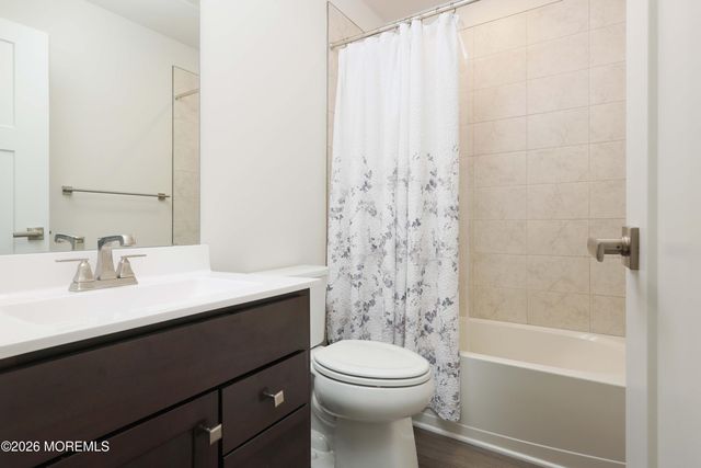 72 Anchor Way 272, Cliffwood, NJ 07721