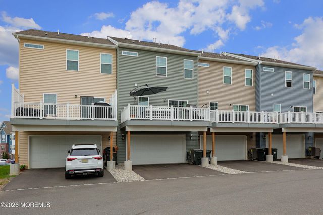 72 Anchor Way 272, Cliffwood, NJ 07721