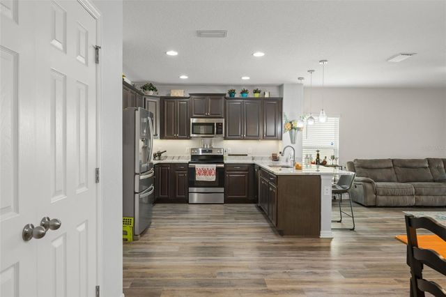 9685 EARLY LOOP, Groveland, FL 34736