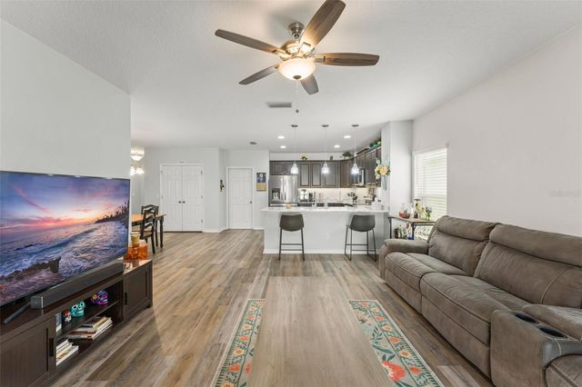 9685 EARLY LOOP, Groveland, FL 34736