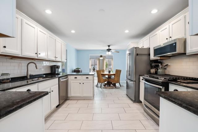 557 Rose Bush Lane, Dyer, IN 46311