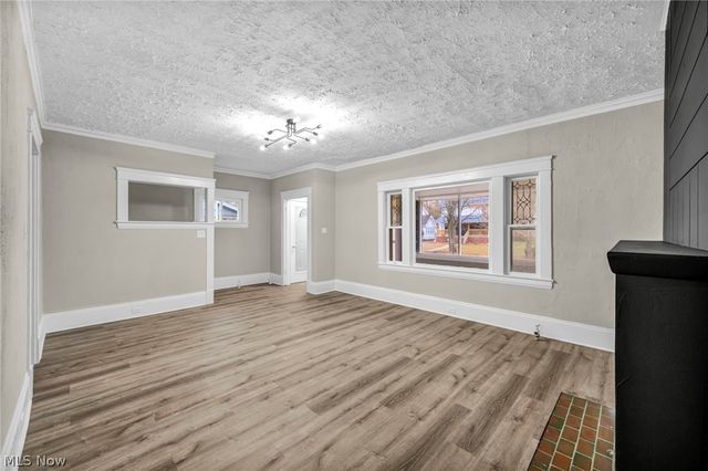 3147 Whitethorn Road, Cleveland Heights, OH 44118